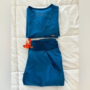 FIGS alps blue XS Zamora and XS Catarina scrubs